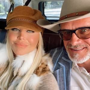 Meet your Posher, Aurelia